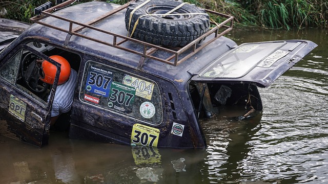 有爱!梁靖崑1-2不敌小勒布伦一脸惊讶,孙颖莎微笑着帮他复盘失利